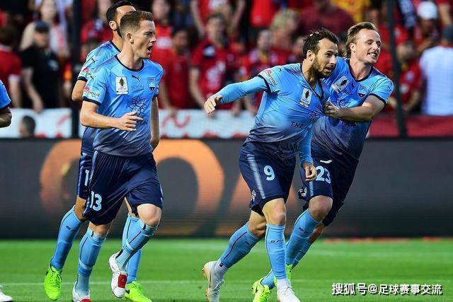李斌幽默回应特斯拉空中特技，网友热议对比